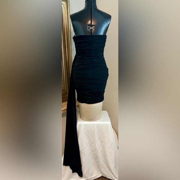 Elliatt Black Strapless Ruched Bodycon Dress w/ Draped Side Sash Size S - Picture 5 of 10